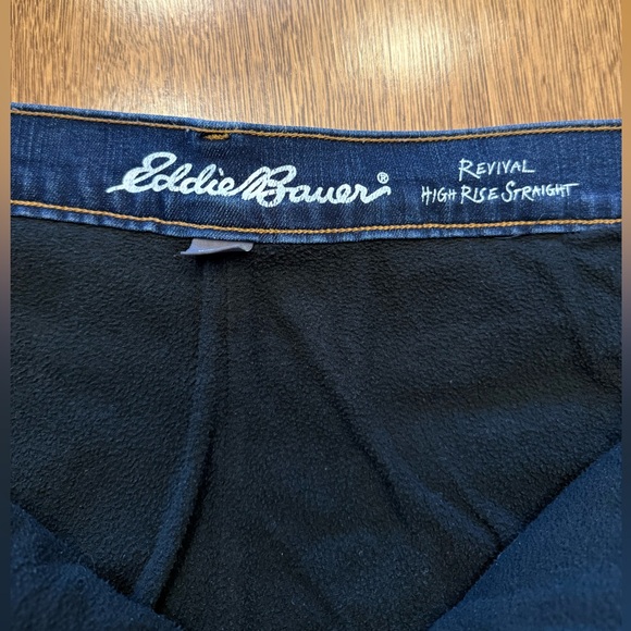 Eddie Bauer - woman’s fleece-lined jeans - Picture 3 of 7